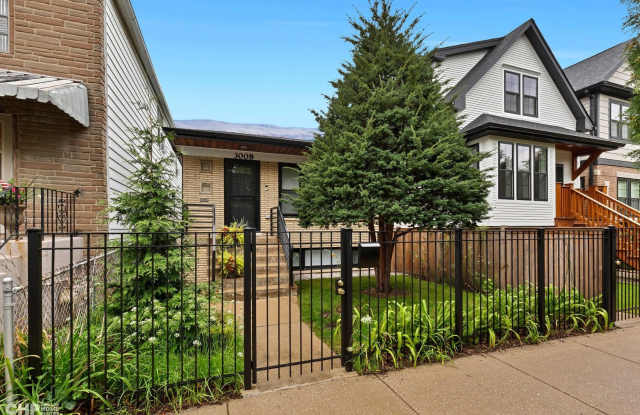 3008 N Spaulding Avenue photos photos