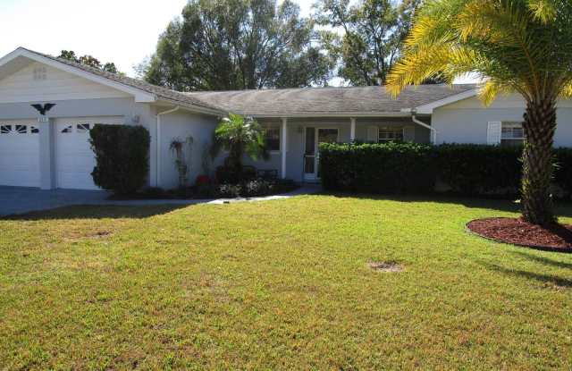 2641 Greenacre Dr photos photos