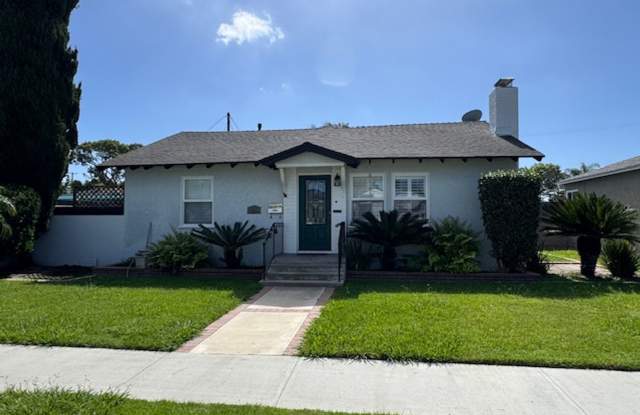 Beautifully updated 3 bed 2 bath POOL HOME - 5228 East Brittain Street, Long Beach, CA 90808