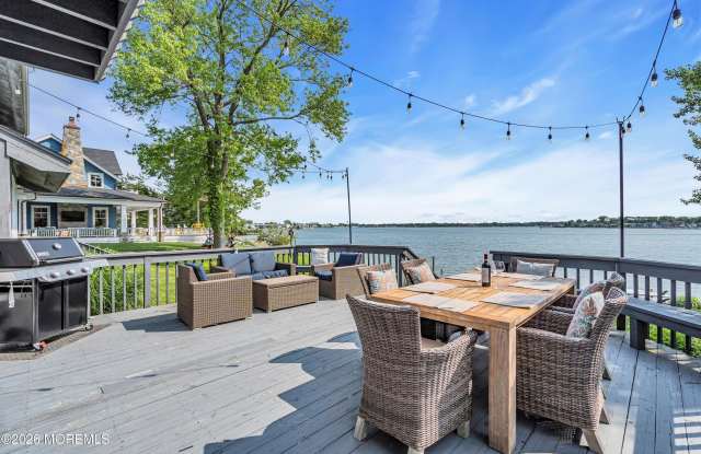 105 Riverview Avenue photos photos
