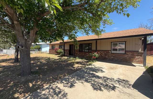 4 bedroom 2 bath-contact Property Pros for more information photos photos
