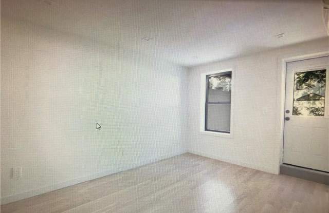 721 Monroe Street Gallery 2