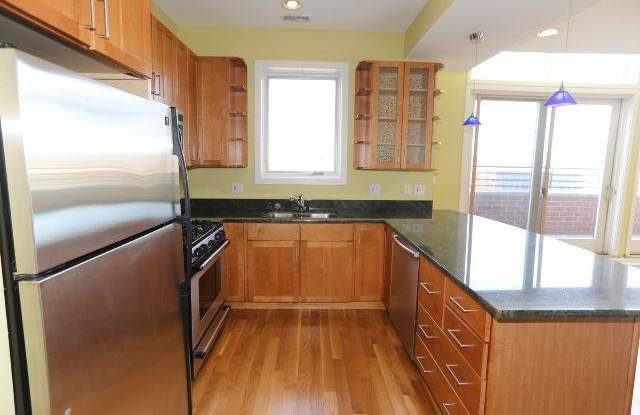 1150 Hoyne Gallery 3