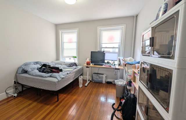 Allston 2 Bed – Commonwealth Ave – No Fee – 9/1 photos photos