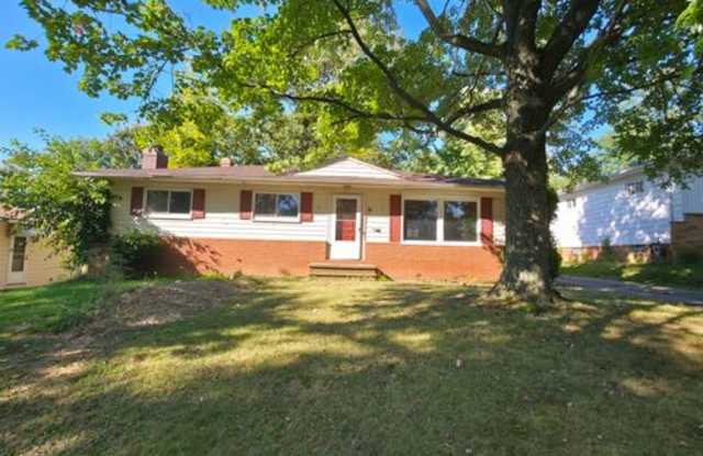 Single Family Home 4 beds 1 bath FOR RENT! photos photos