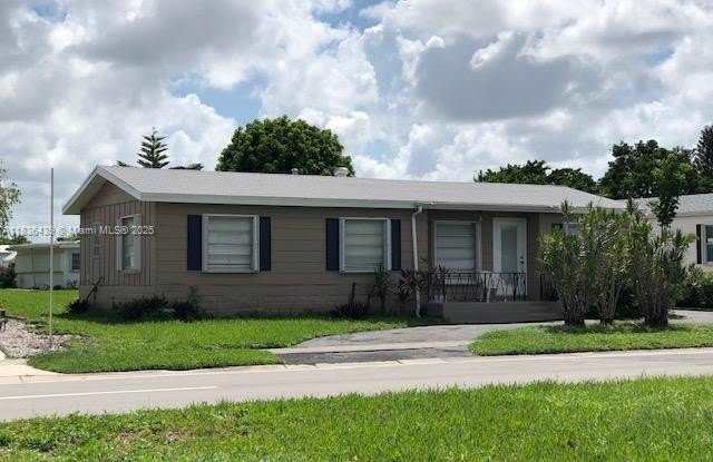 6520 Sandalfoot Blvd photos photos