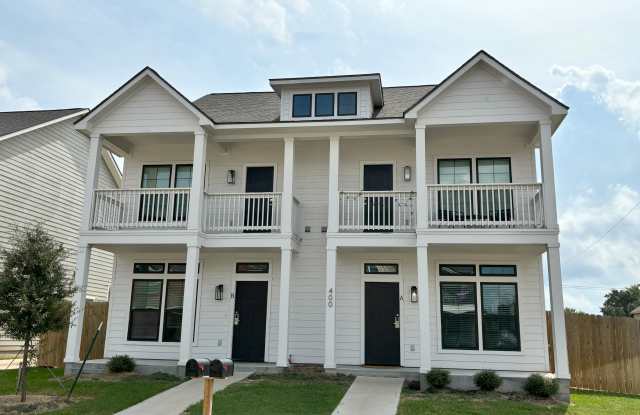 400 Live Oak Street A photos photos