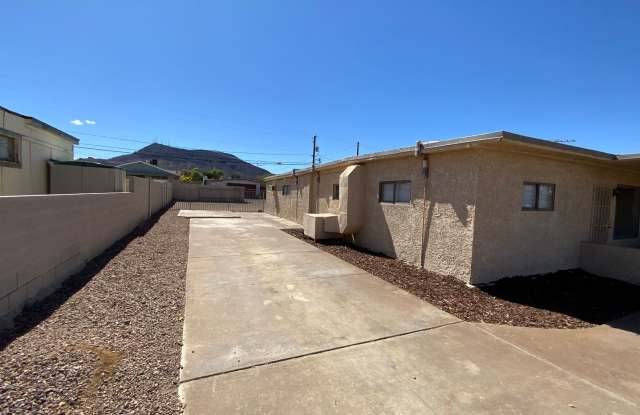 3 Bedroom 2 Bath Home in Henderson! Gallery 3