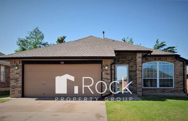 4 Bedroom Home in Moore with All Appliances Included *1st Month's Rent FREE* - 324 Southwest 39th Street, Moore, OK 73160