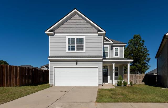 806 Richards Court Gallery 1