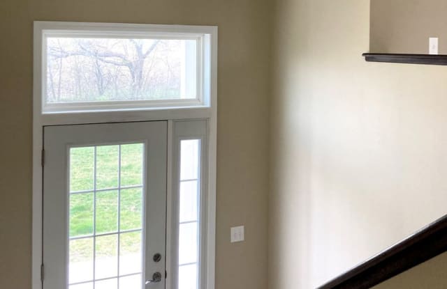 4 Bedroom/2.5 Bathroom Townhome Gallery 3