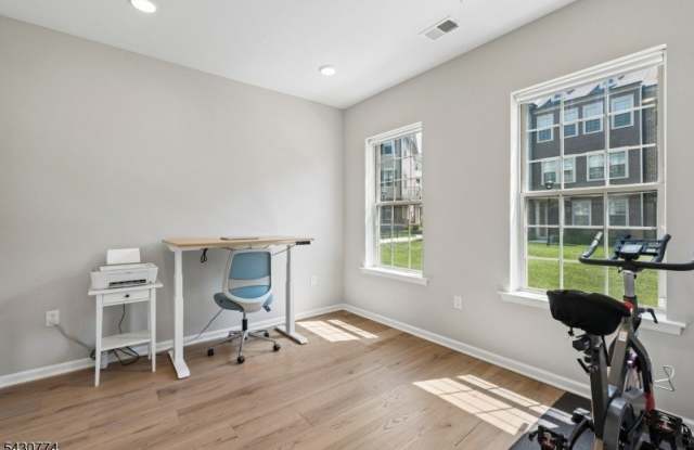 10 Cortland Ct Gallery 4