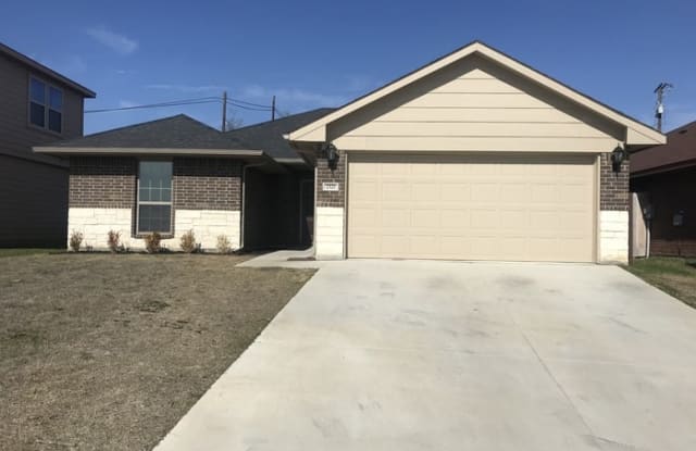 2321 Old Leonard Street - 2321 Old Leonard Street, Fort Worth, TX 76119