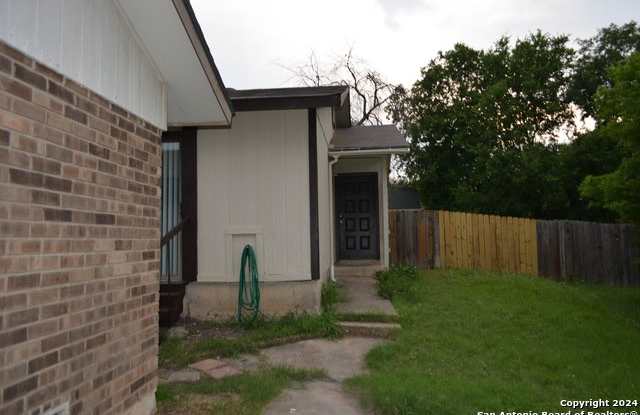 1323 BITTERLAKE - 1323 Bitterlake, San Antonio, TX 78245
