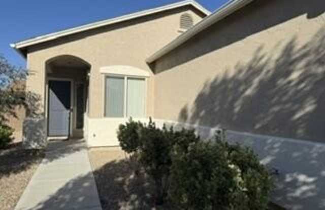 5820 N Elton Place Gallery 2
