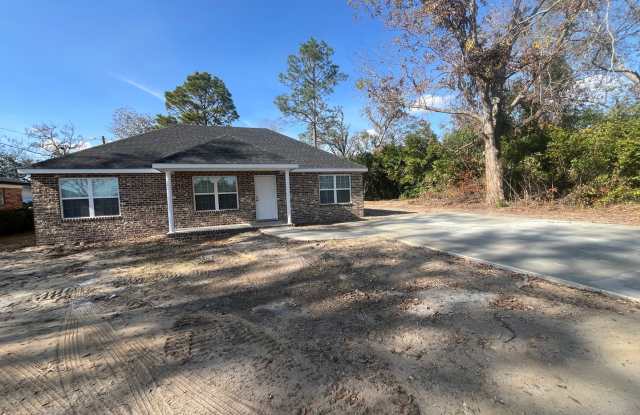 New Construction Brick Home - 3 Bed 2 Bath House Gallery 4