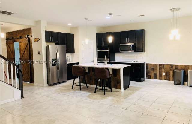 1815 CASTLETON DR Gallery 4