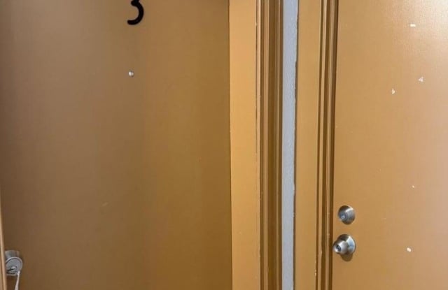 58 N 5th St Unit #2 Gallery 3