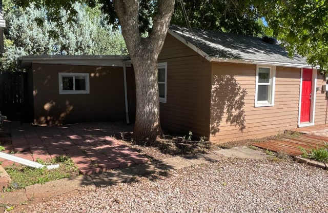 West Rapid 2 bedroom, 1 bath House for Rent Gallery 3