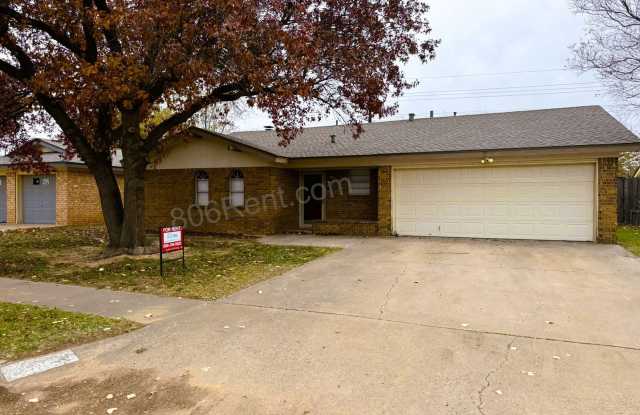 Move In Special - $300 OFF First Full Month! photos photos