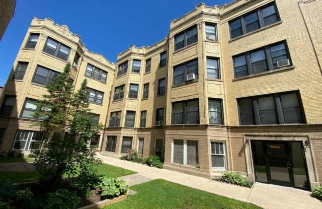 5542 North Artesian Ave. photos photos