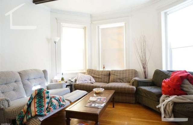 156 Thorndike St #2B Brookline MA 02446 Gallery 3