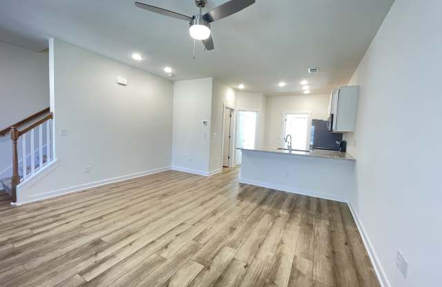 426 Falls Pointe Gallery 2