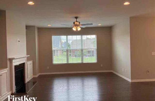205 Barberry Drive Gallery 4
