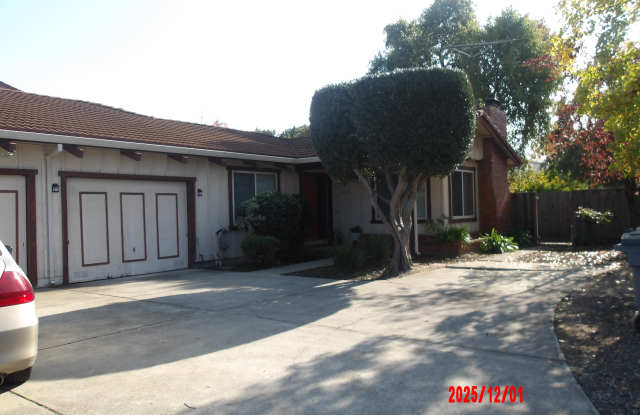 834 Van Dyck Court photos photos