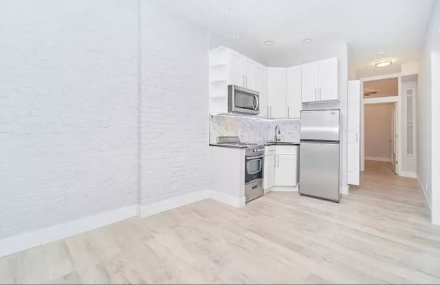 448 W 46th ST - 448 West 46th Street, New York City, NY 10036