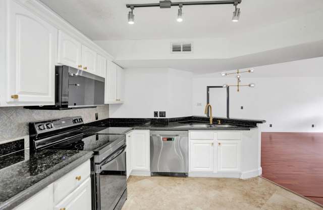 8761 Wiles Road Gallery 4