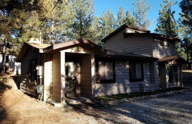 2 Bedroom with 1.5 baths - 248 Greenspot Boulevard, Big Bear City, CA 92314