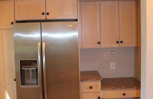 3720 WOODLAND Circle Gallery 4