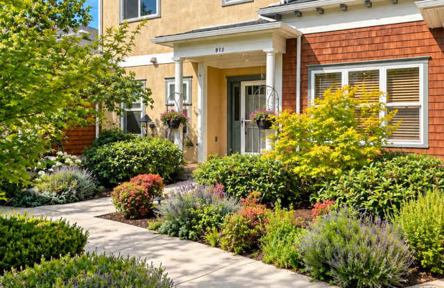 913 Plum Ridge Dr Gallery 1