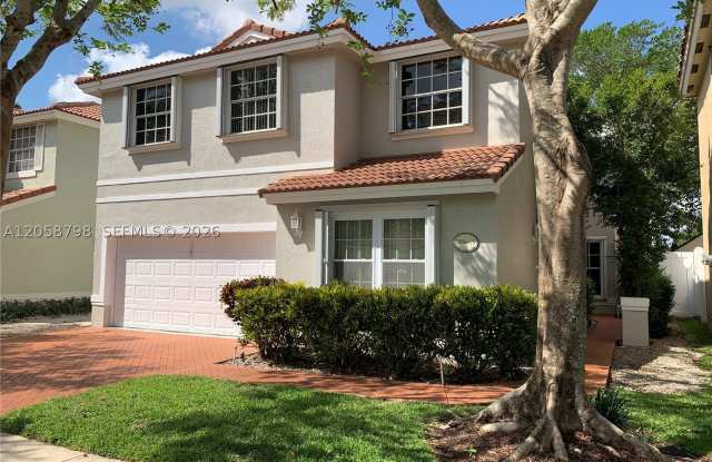 818 Garnet Cir Gallery 2
