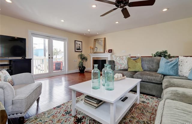 1705 Van Horne Lane - 1705 Van Horne Lane, Redondo Beach, CA 90278