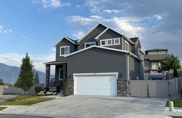 Luxury 7-Bedroom Home with Office, Daylight Basement, Basketball Court  RV Parking photos photos