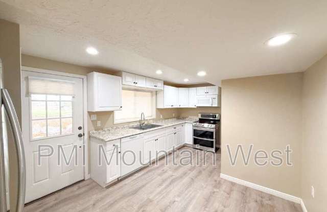 678 S 650 W - 678 South 650 West, Farmington, UT 84025