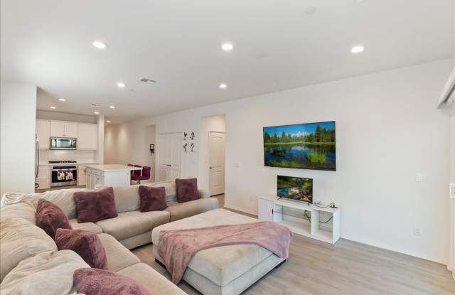 Charming 3-Bedroom Home on Golf Course in Beaumont Move-In Ready! Gallery 4