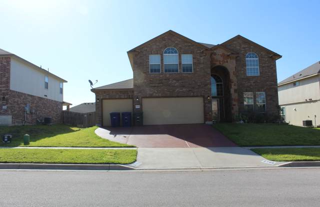 Over 3000 square feet with 3 car garage! photos photos