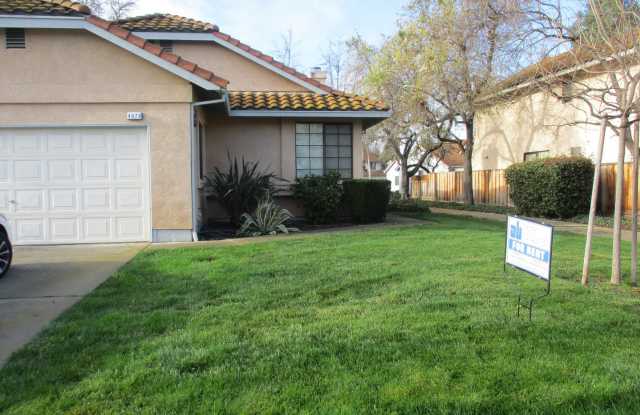 Single Family Home walking Distance to the Lab - 4879 Kimberley Common, Livermore, CA 94550