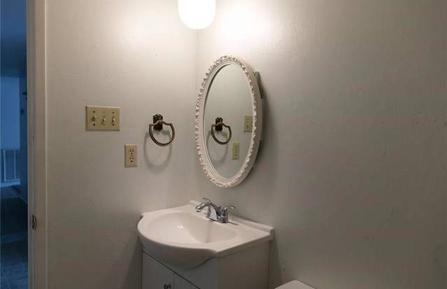 1400 Everglades Drive Gallery 3