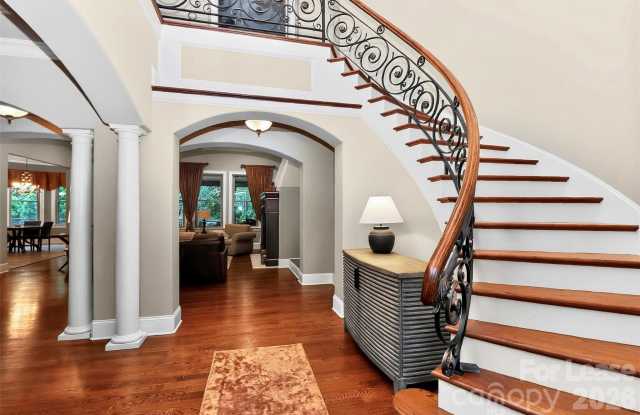 6031 Greystone Drive Gallery 4