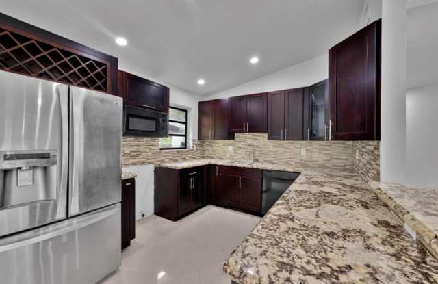 17551 NE 5th Avenue, North Miami Beach, FL 33162 - 1971 Gallery 3