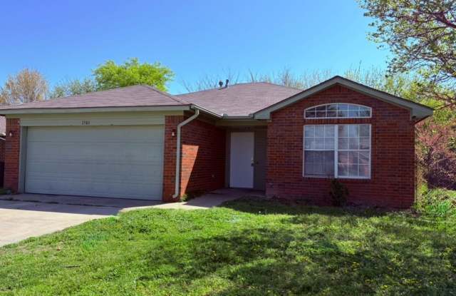 Three bedroom home in East Norman! photos photos
