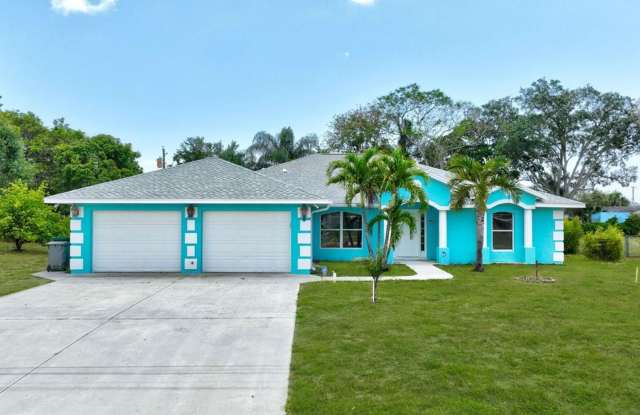 Spacious 3/2/2 In Port St Lucie photos photos