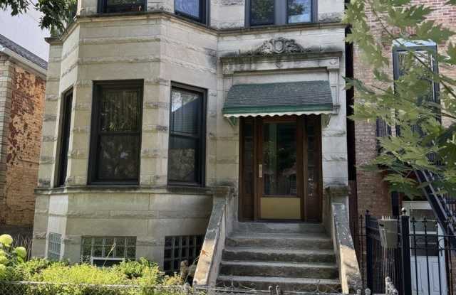 2435 W Thomas Street photos photos