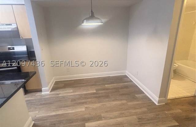 722 NW 103rd Ter Gallery 1