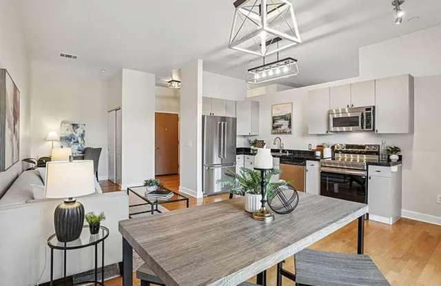 5677 S Park Pl Gallery 2