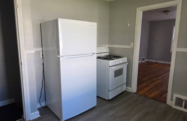 Move in Special - Updated 2-Bedroom, 1-Bathroom Home with Basement – $1,045/Month | Accepting Section 8 Gallery 4